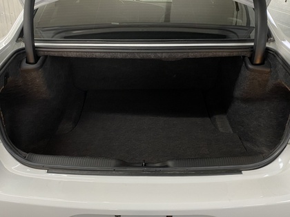 2020 Dodge Charger - Image 29