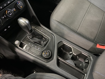 2021 Volkswagen Tiguan - Image 29
