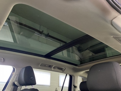 2021 Volkswagen Tiguan - Image 30