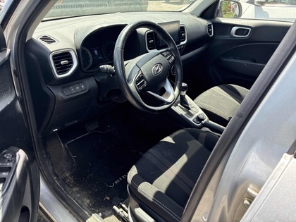 2022 Hyundai Venue - Image 6