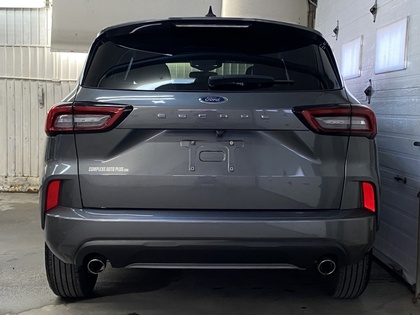2023 Ford Escape - Image 6