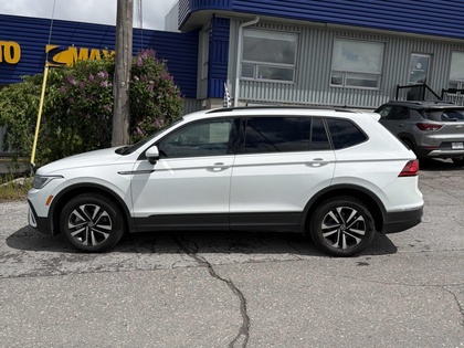 2022 Volkswagen Tiguan - Image 4