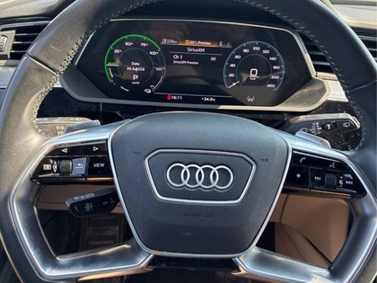 2021 Audi e-tron - Image 11