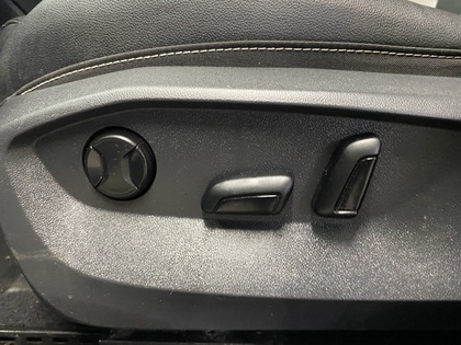2022 Volkswagen Taos - Image 16