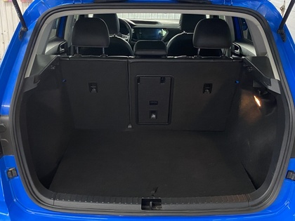 2022 Volkswagen Taos - Image 31