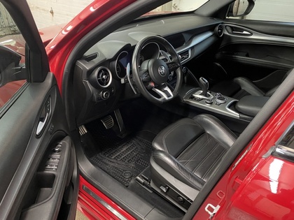 2020 Alfa Romeo Stelvio - Image 14