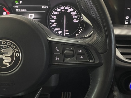 2020 Alfa Romeo Stelvio - Image 22