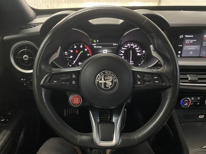 2020 Alfa Romeo Stelvio - Image 23