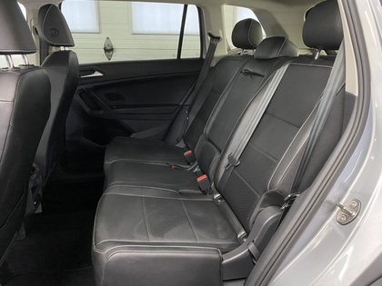 2021 Volkswagen Tiguan - Image 17