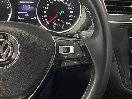2021 Volkswagen Tiguan - Image 20