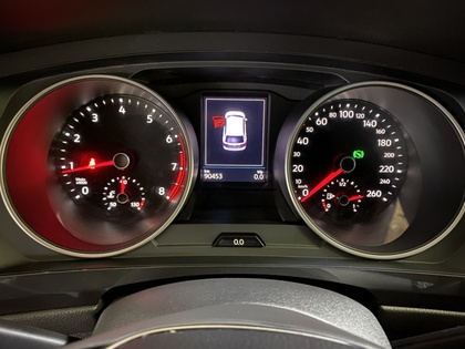 2021 Volkswagen Tiguan - Image 22