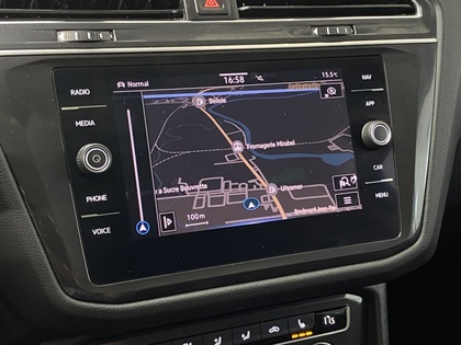 2021 Volkswagen Tiguan - Image 23