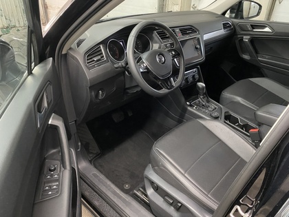 2021 Volkswagen Tiguan - Image 14
