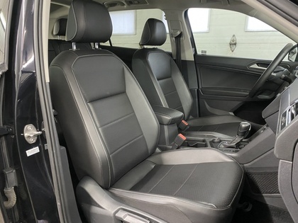 2021 Volkswagen Tiguan - Image 18
