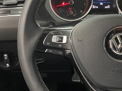 2021 Volkswagen Tiguan - Image 21