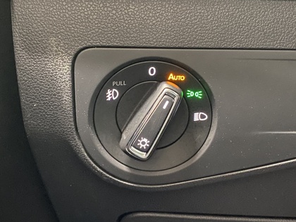 2021 Volkswagen Tiguan - Image 30