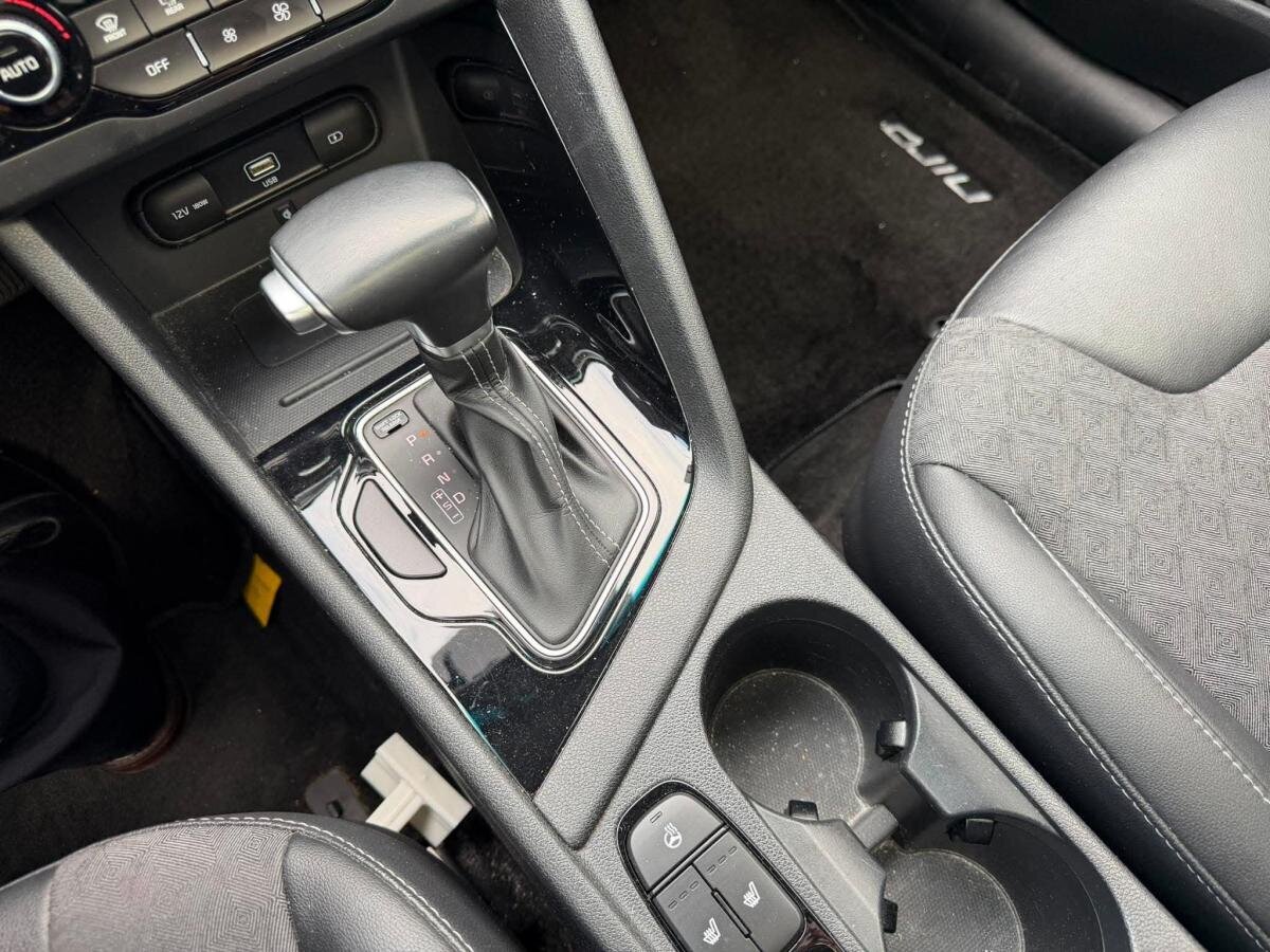 2022 Kia Niro HEV - Image 18