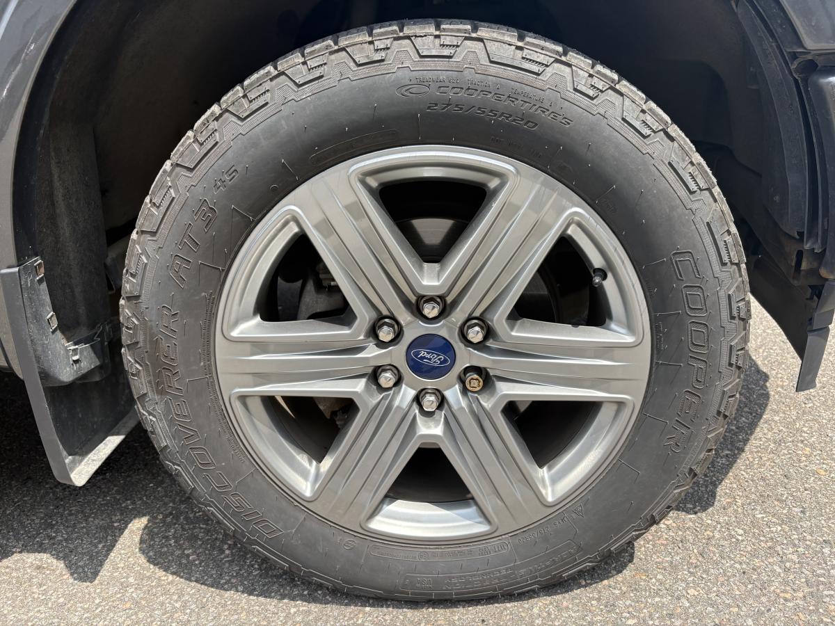 2019 Ford F-150 - Image 12