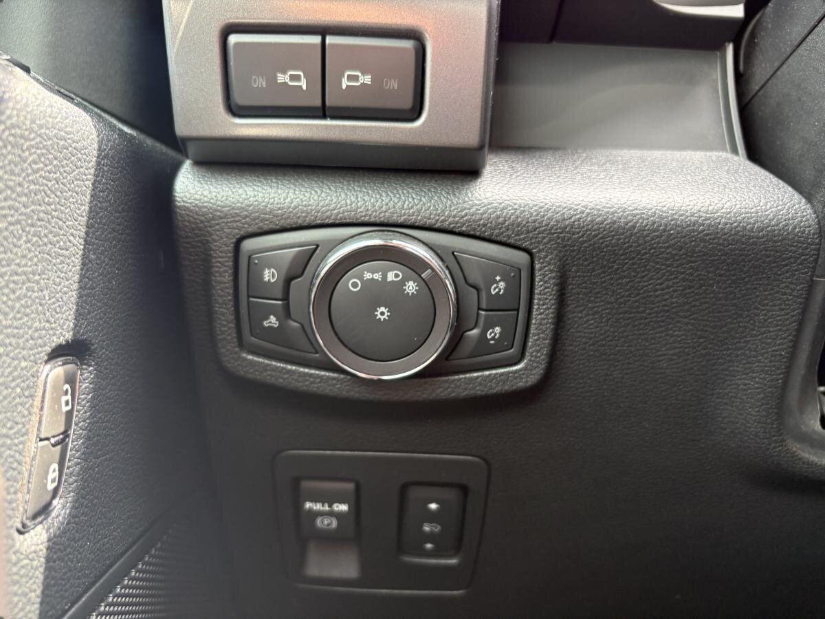 2019 Ford F-150 - Image 21