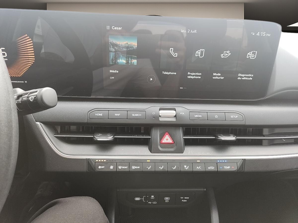 2025 Kia K4 - Image 13