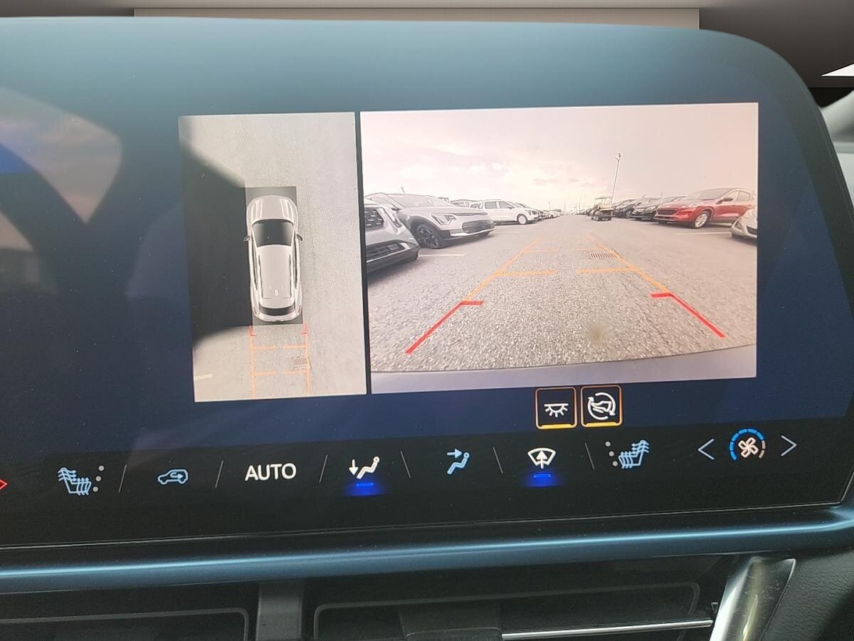 2024 Chevrolet Equinox EV - Image 15