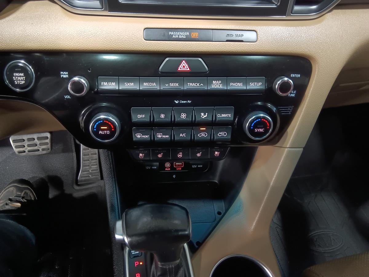 2017 Kia Sportage - Image 26