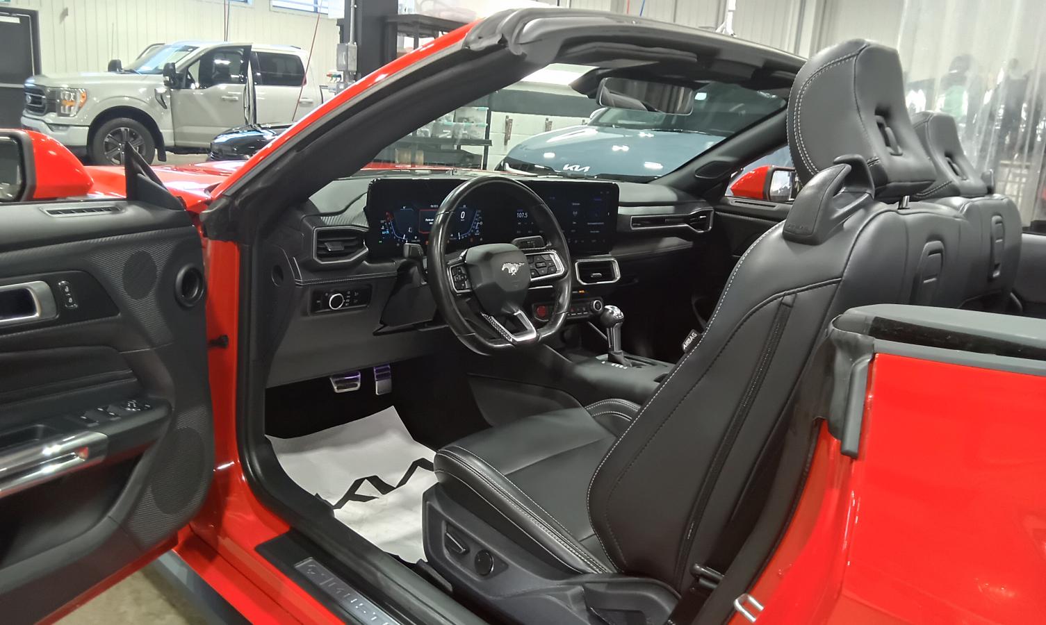 2025 Ford Mustang - Image 22