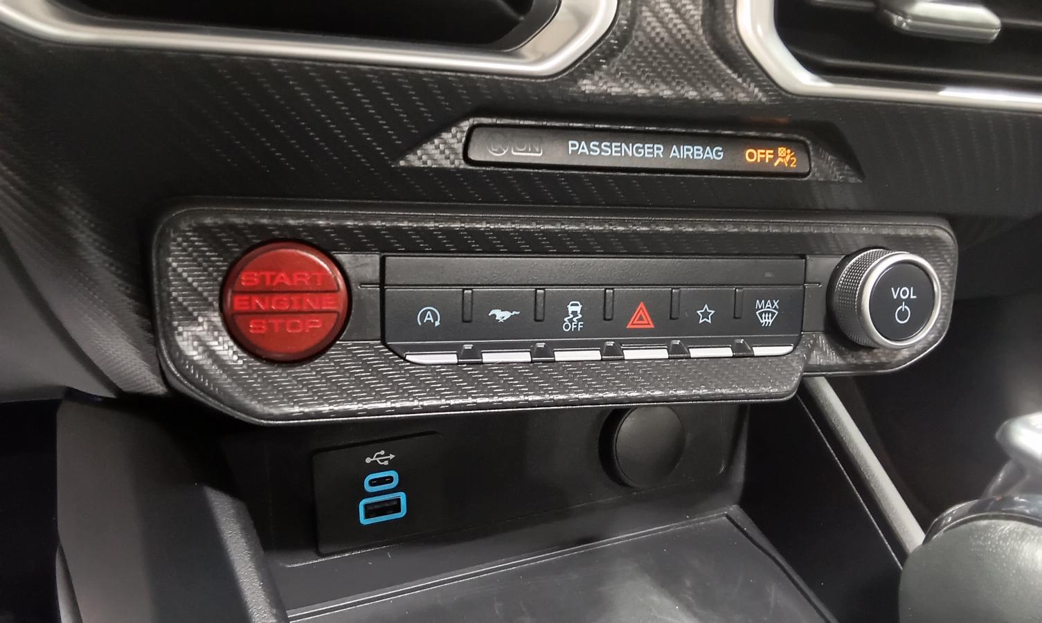 2025 Ford Mustang - Image 26