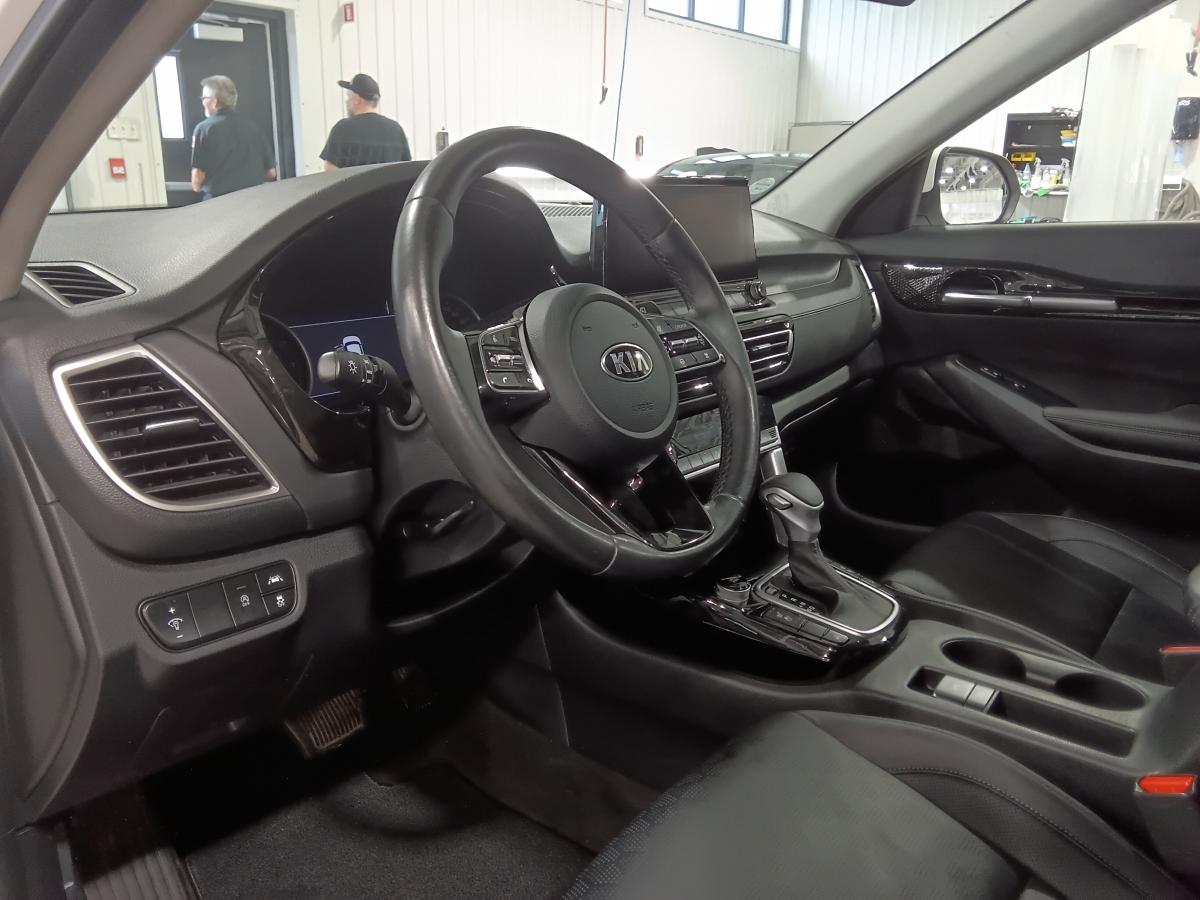 2021 Kia Seltos - Image 13