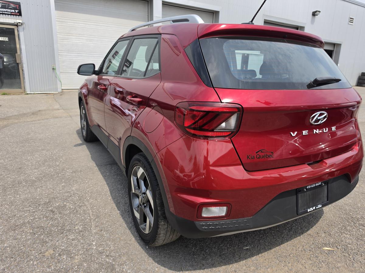 2024 Hyundai Venue - Image 3