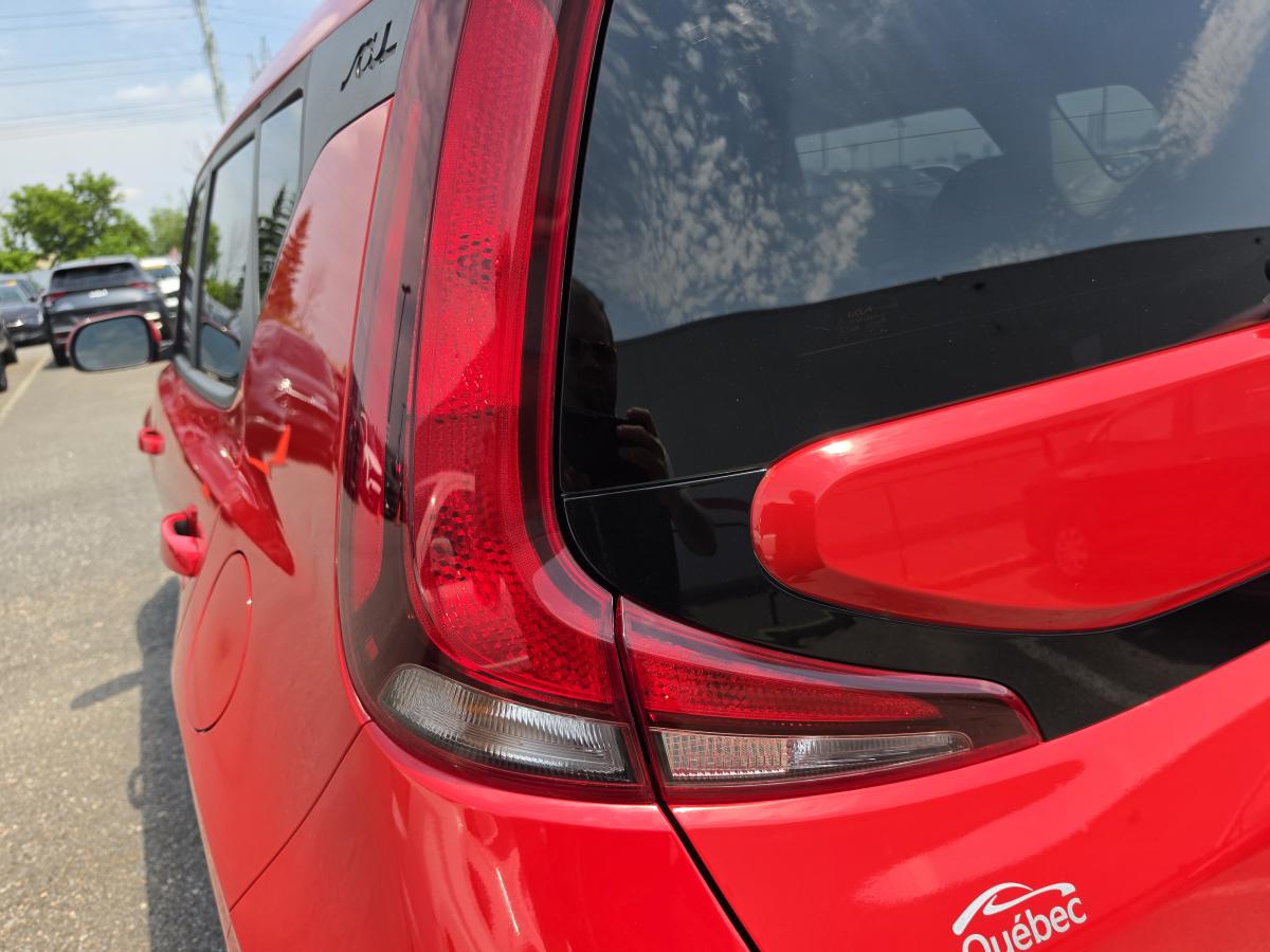2022 Kia Soul - Image 6