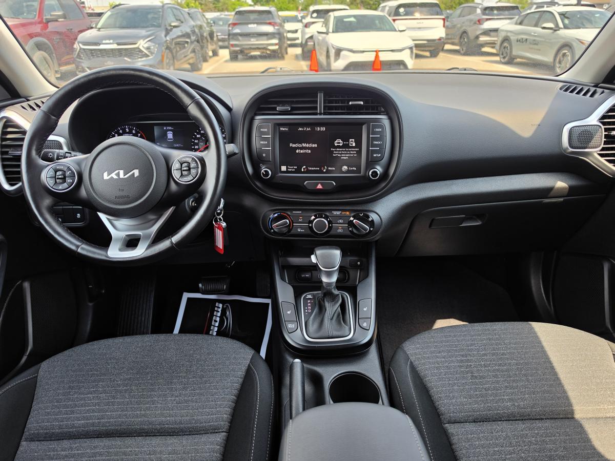 2022 Kia Soul - Image 12