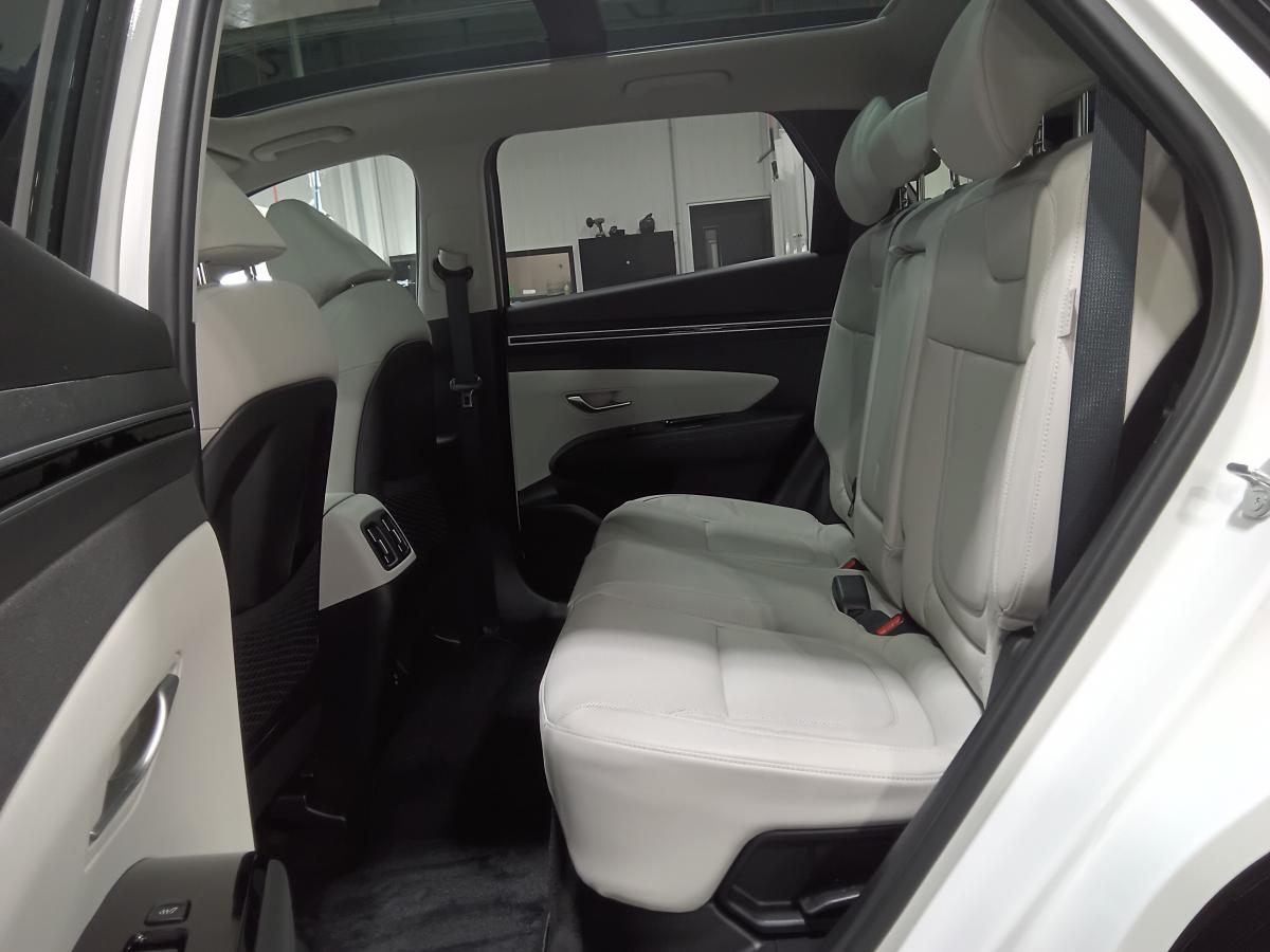 2024 Hyundai Tucson - Image 13