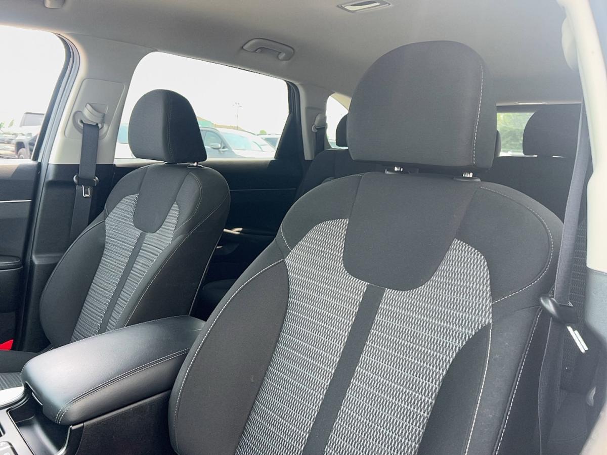 2022 Kia Sorento - Image 12