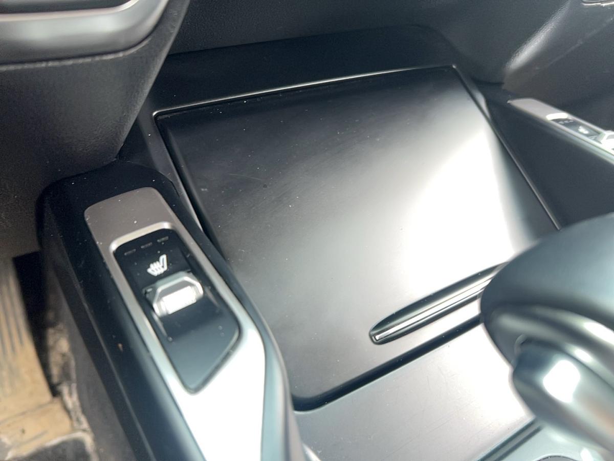 2022 Kia Sorento - Image 24