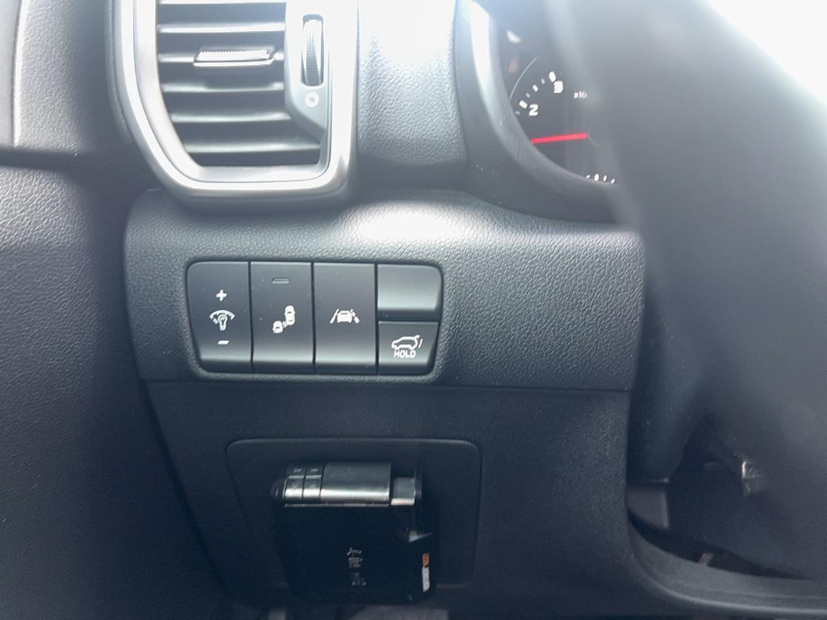 2020 Kia Sportage - Image 14