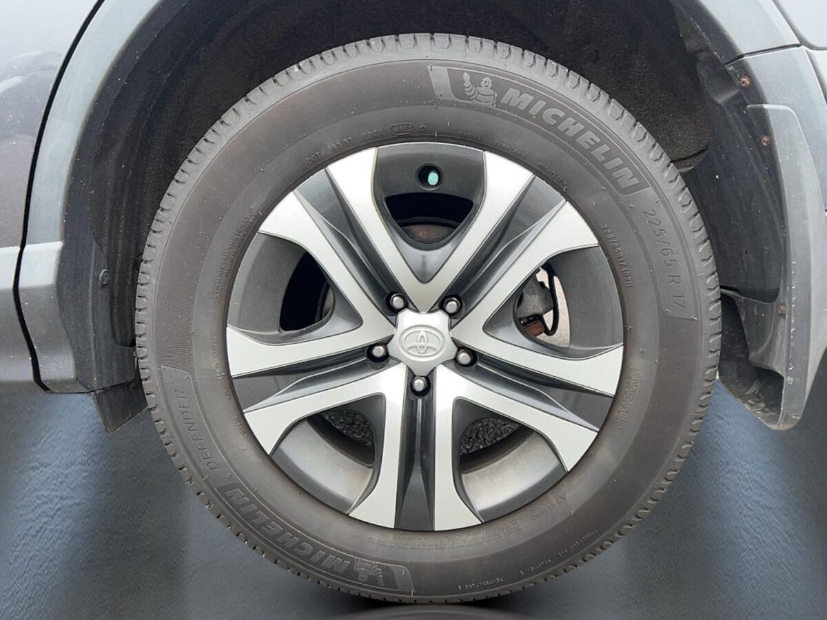 2016 Toyota RAV4 - Image 7