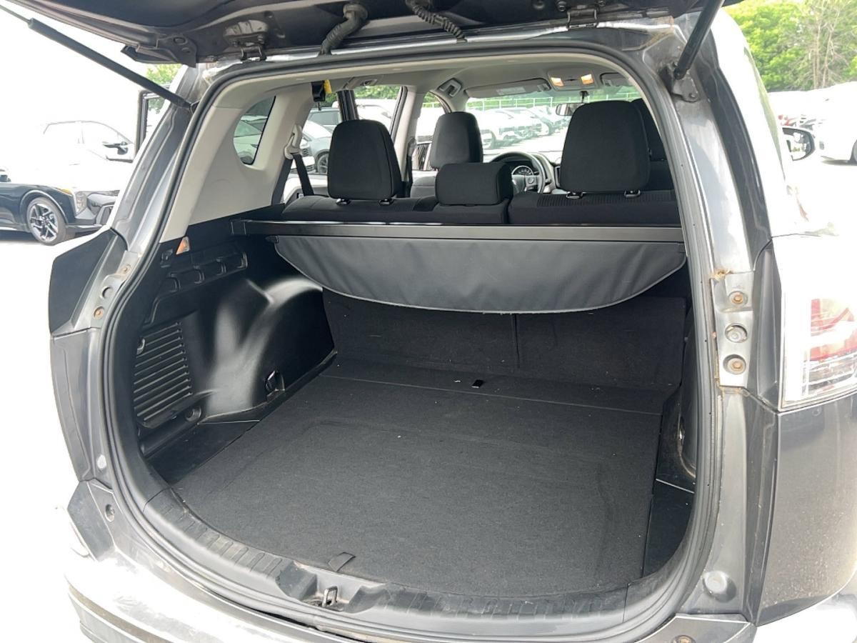 2016 Toyota RAV4 - Image 8