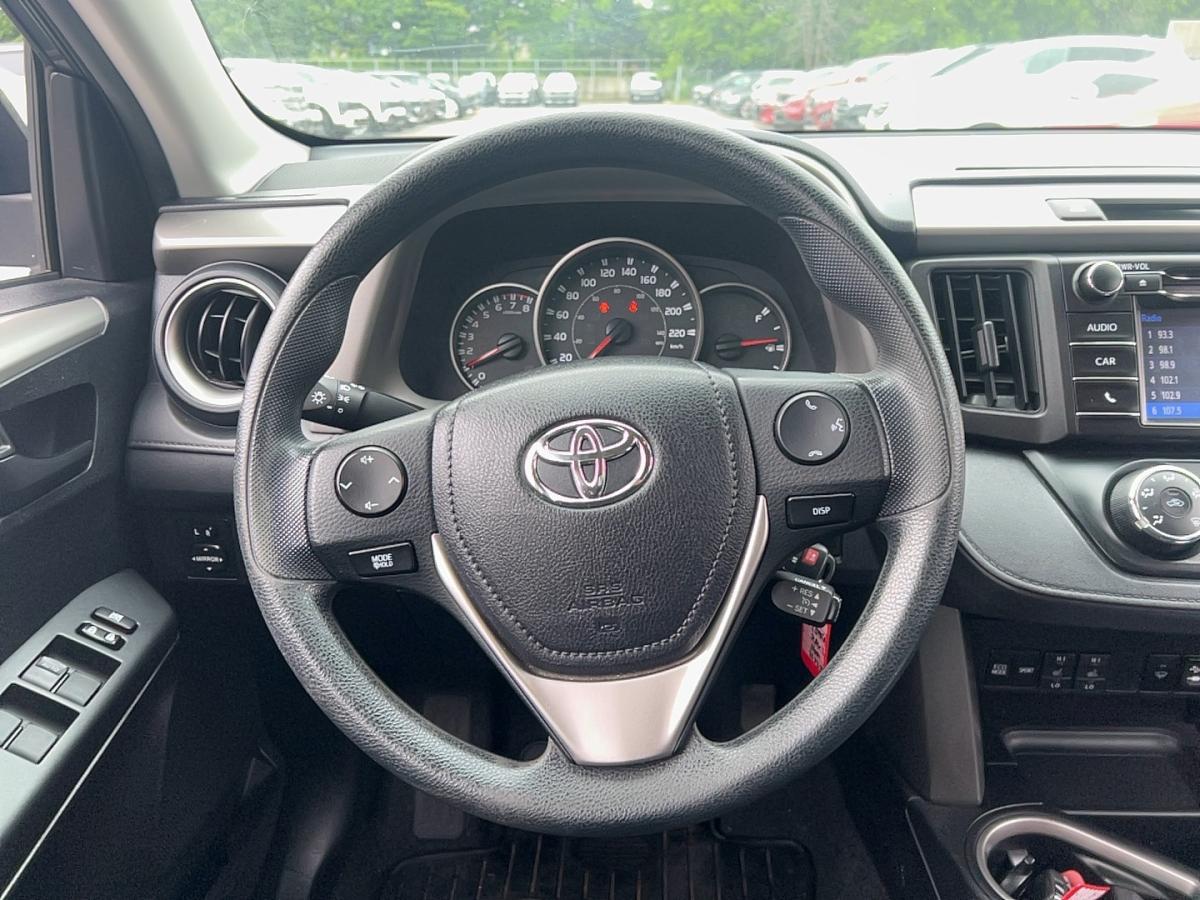 2016 Toyota RAV4 - Image 14