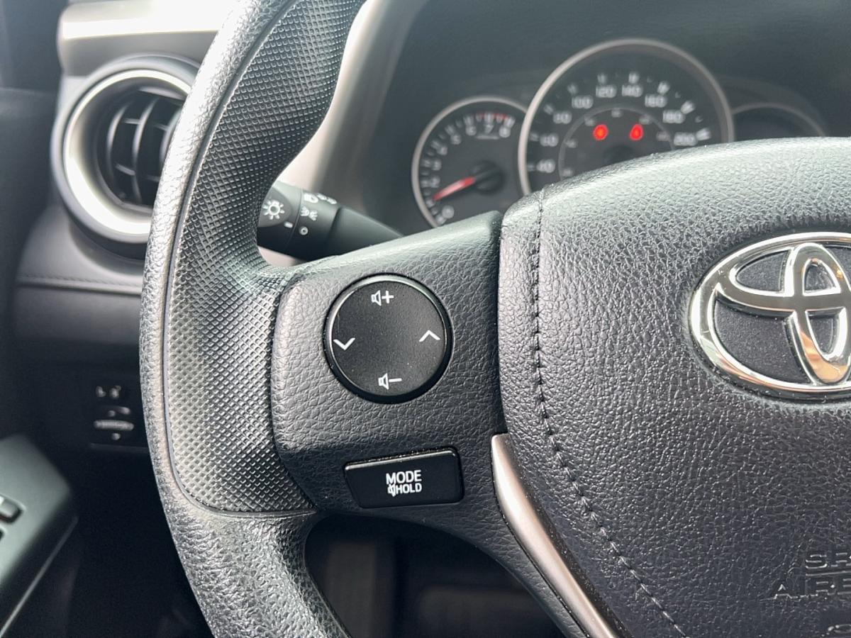2016 Toyota RAV4 - Image 16