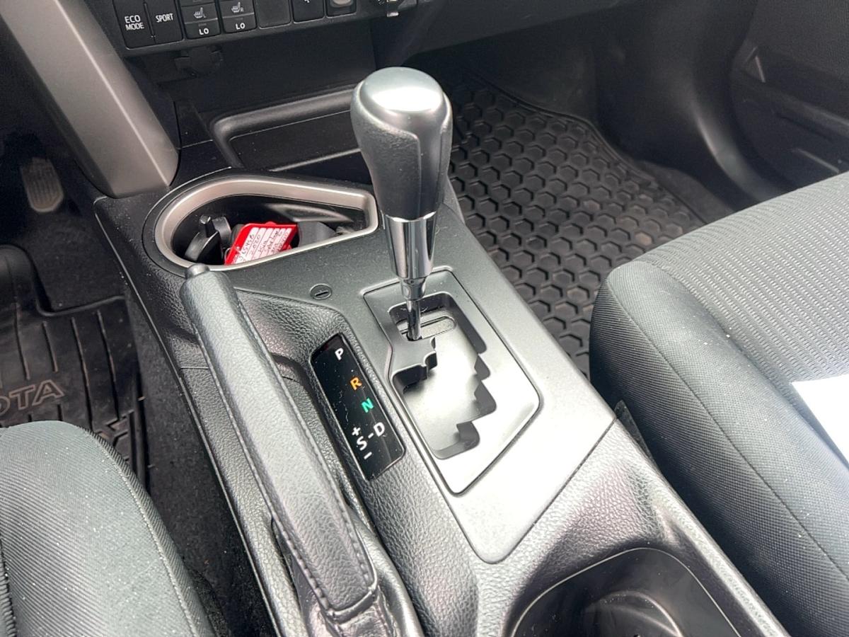 2016 Toyota RAV4 - Image 24