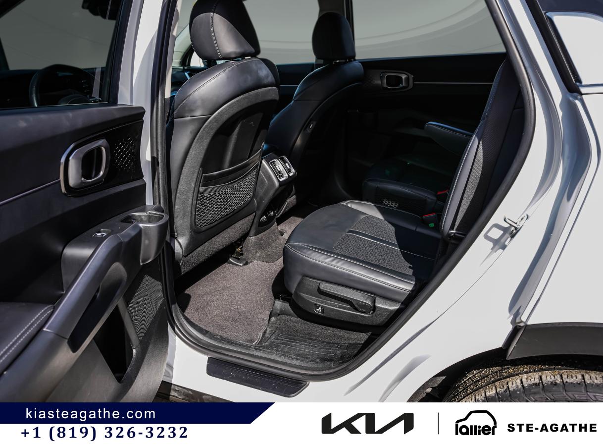 2023 Kia Sorento PHEV - Image 12