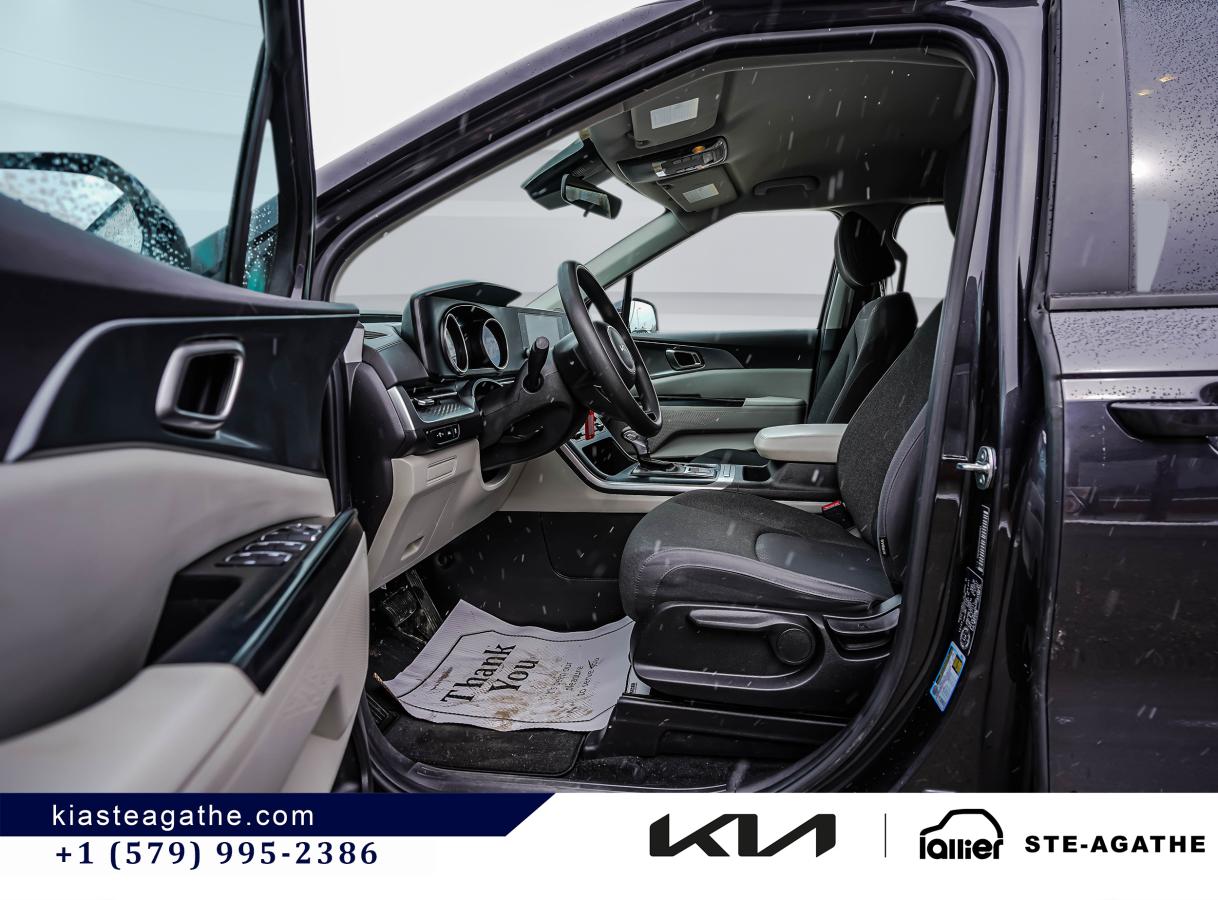 2023 Kia Carnival - Image 14
