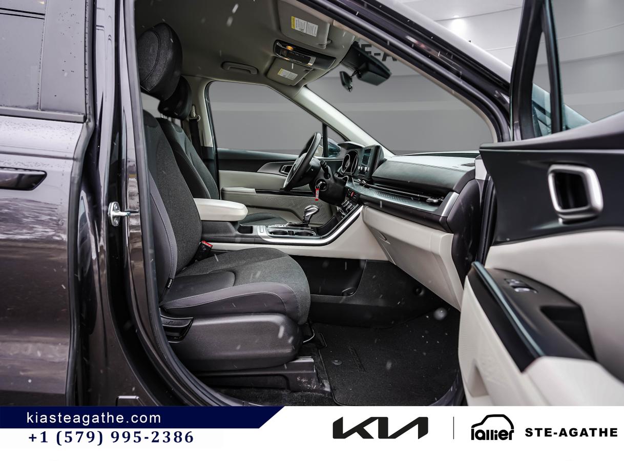 2023 Kia Carnival - Image 18