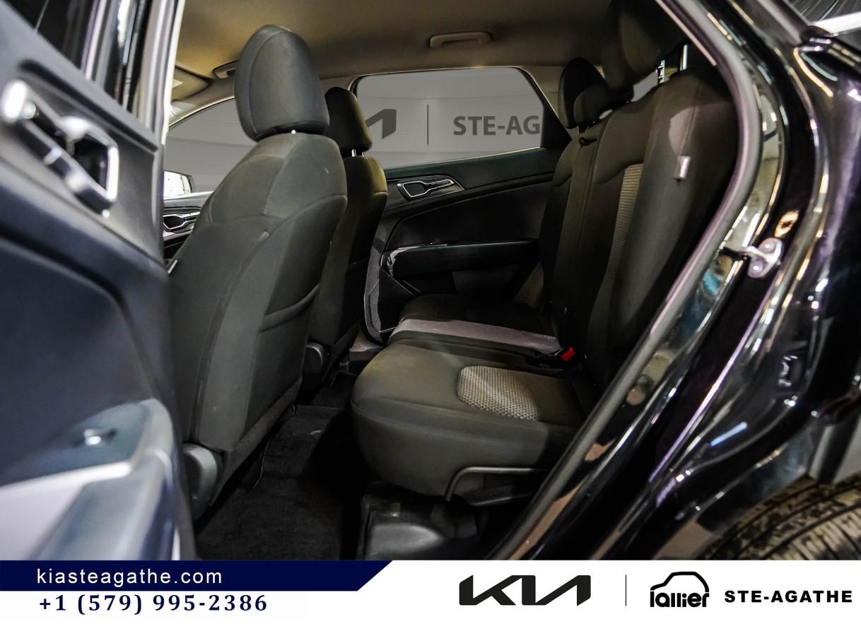 2025 Kia Sportage - Image 14