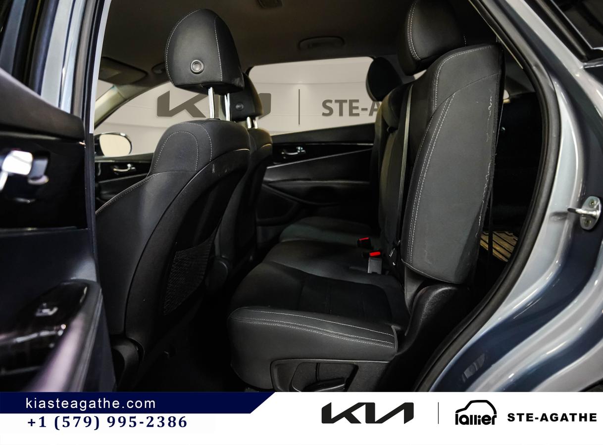2020 Kia Sorento - Image 14