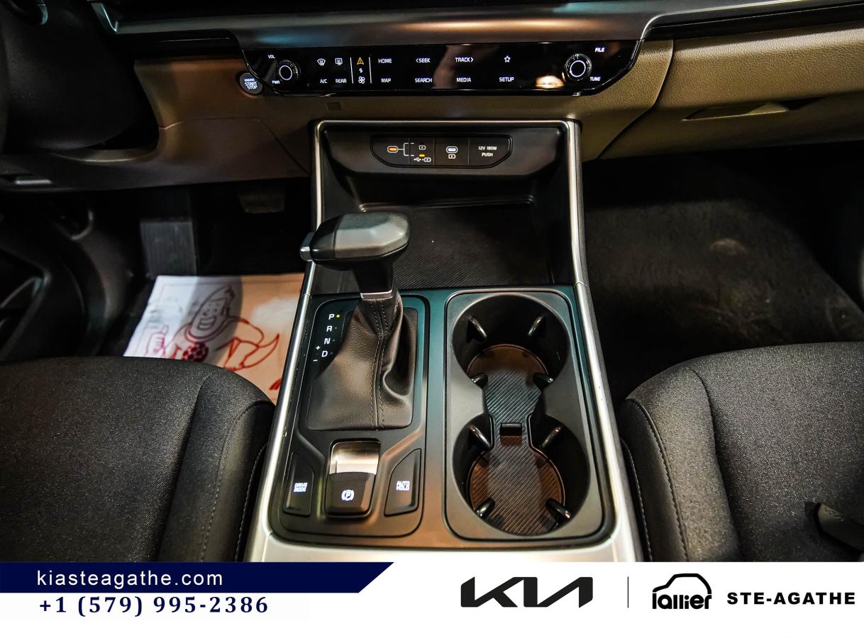 2025 Kia Carnival - Image 16