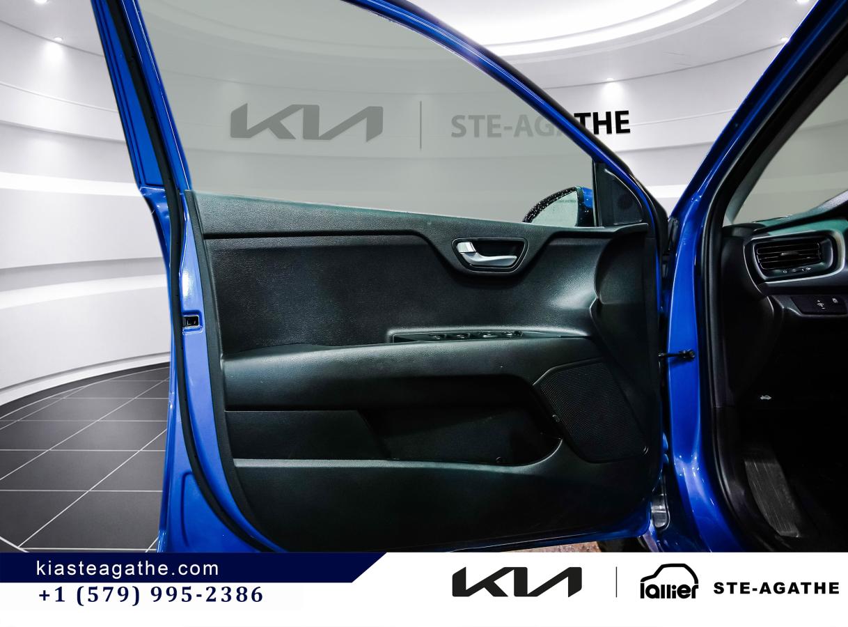 2021 Kia Rio5 - Image 10