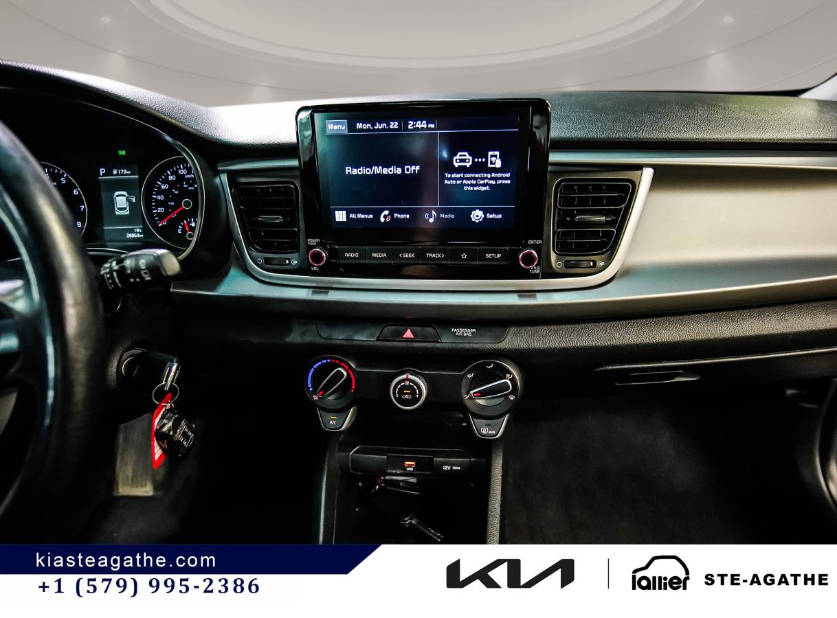 2021 Kia Rio5 - Image 16