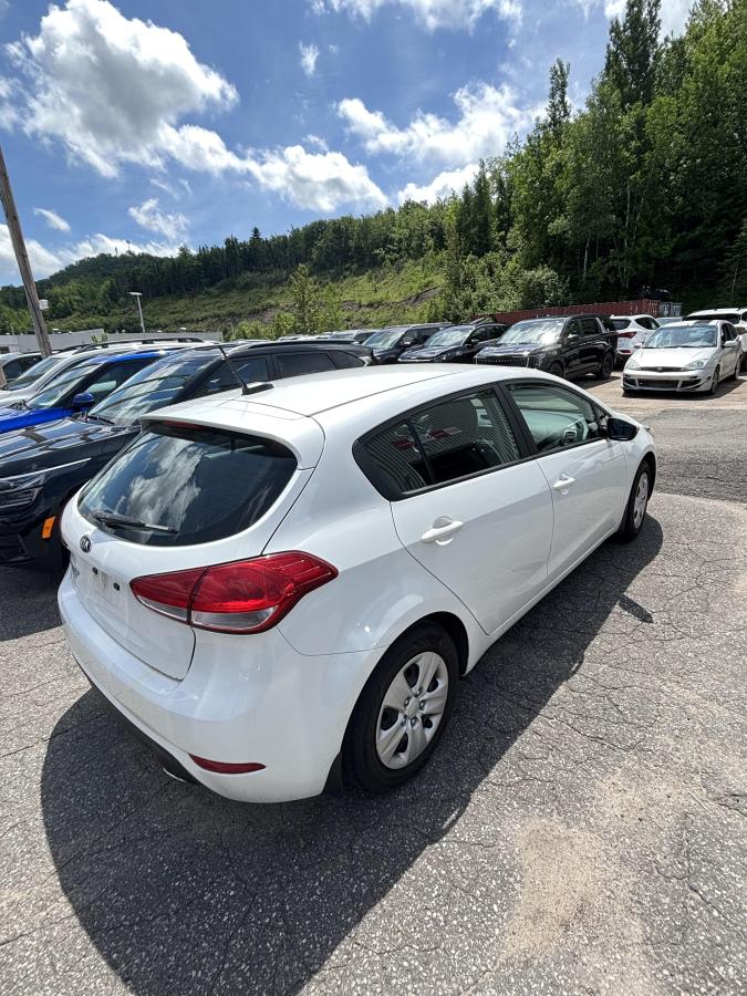 2017 Kia Forte - Image 5